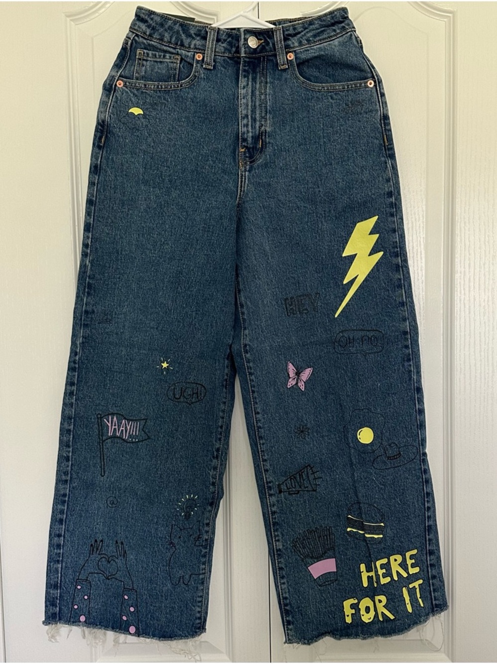 Women’s Size 0-25 waist HIGH RISE Wide Leg Raw
Jeans